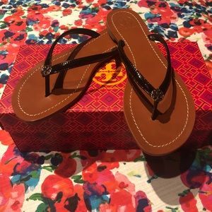Tory Burch flip flops never worn box not included
